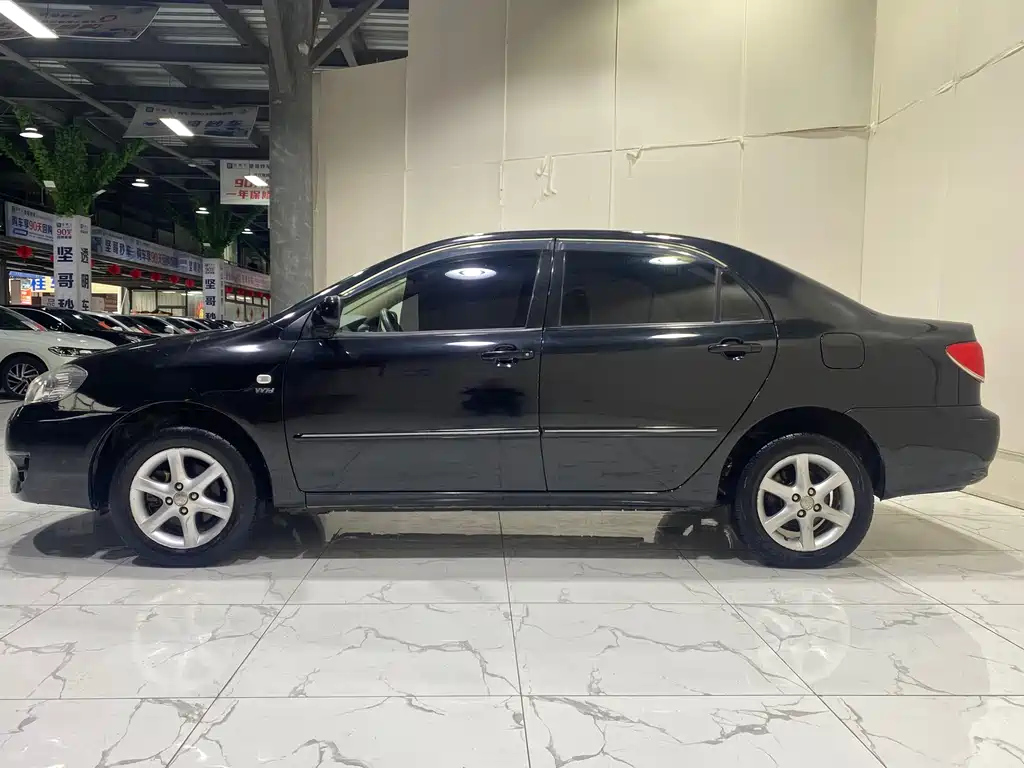 TOYOTA COROLLA 2011