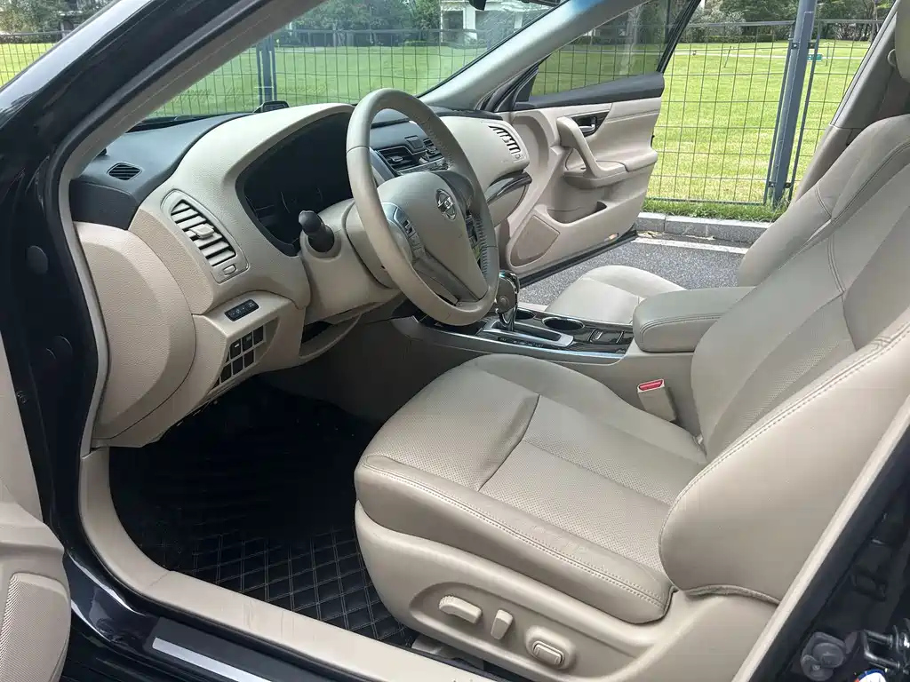 NISSAN TEANA 2014