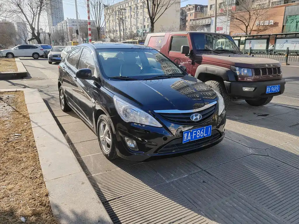 Аукционный лист HYUNDAI RENA 2010
