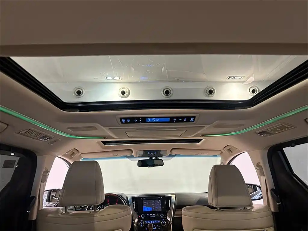 TOYOTA ALPHARD 2018