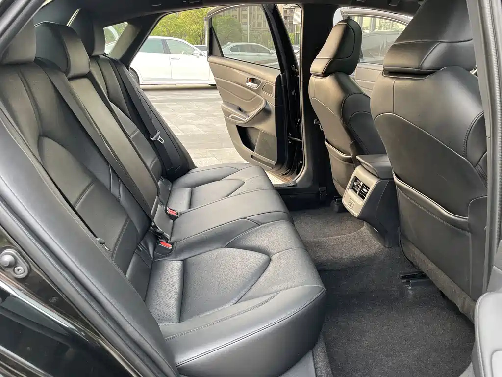 TOYOTA AVALON 2020