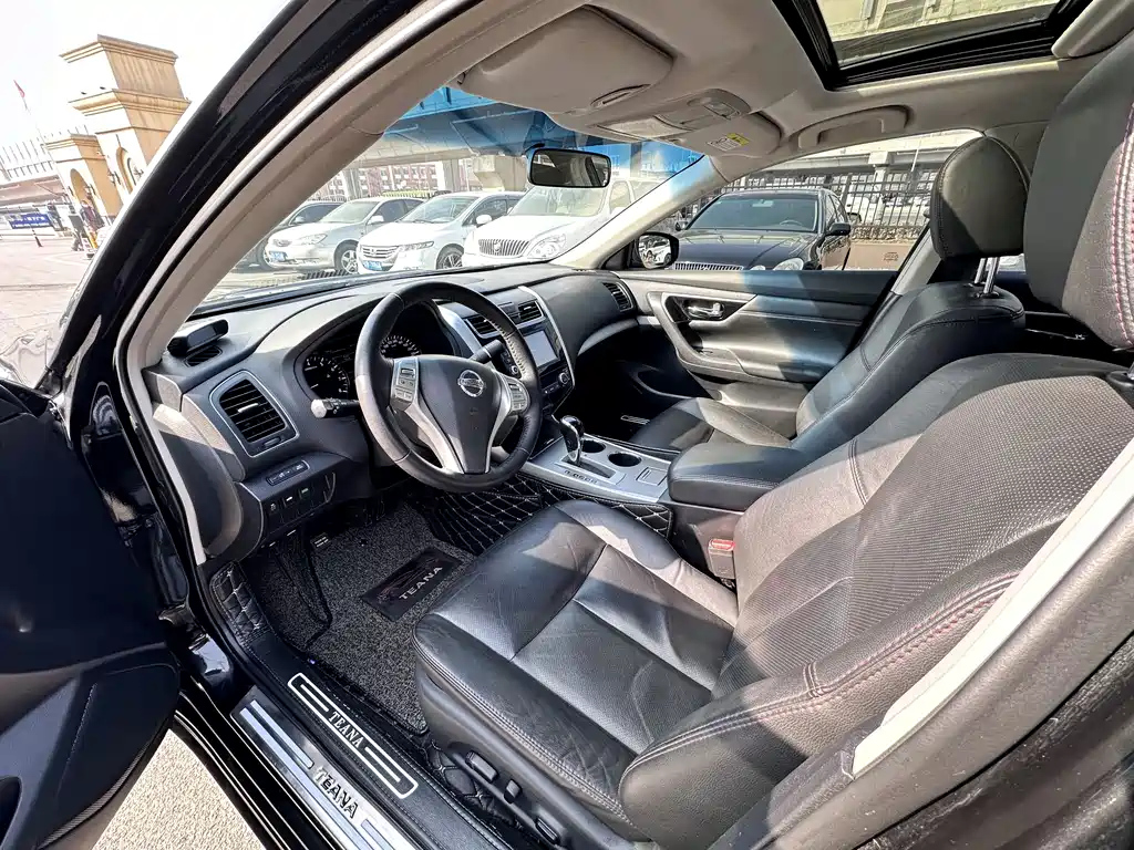 NISSAN TEANA 2018