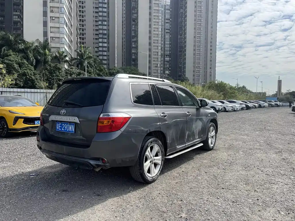 TOYOTA HIGHLANDER 2009