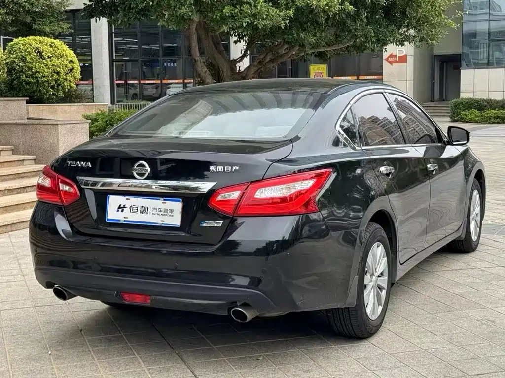 NISSAN TEANA 2018