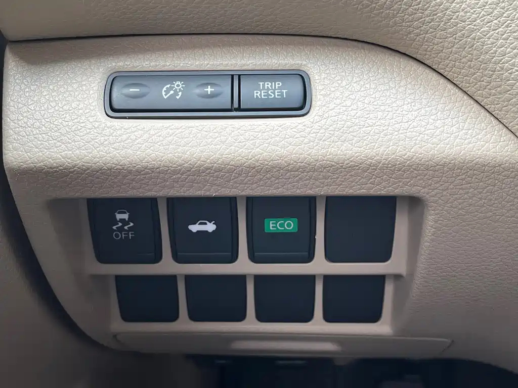 NISSAN TEANA 2018