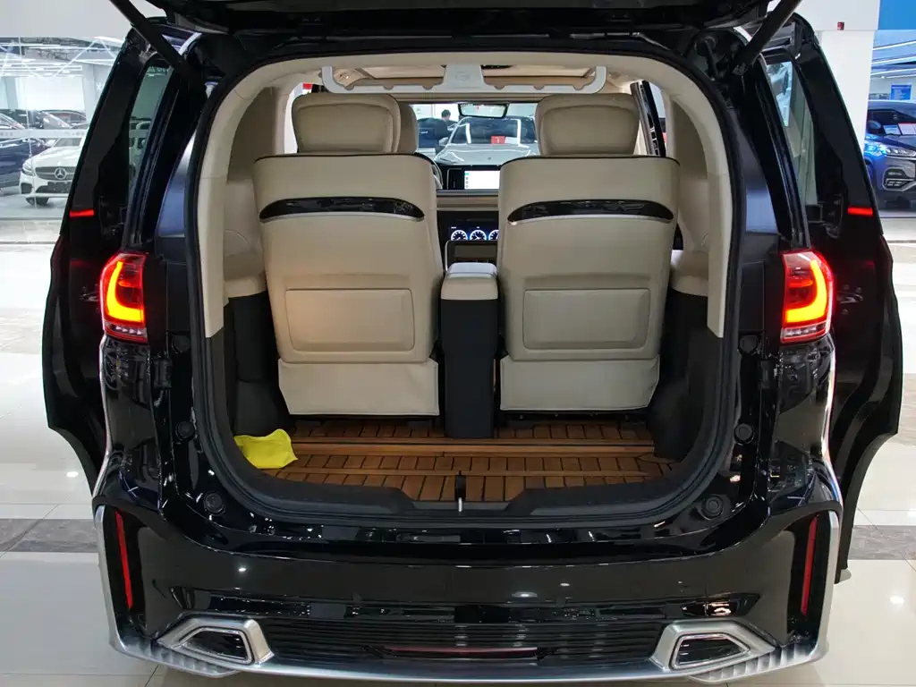 TRUMPCHI M8 2022