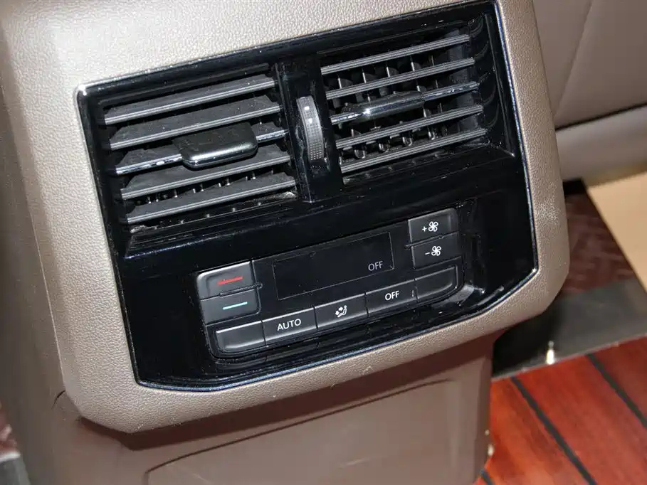 VOLKSWAGEN VILORAN 2022