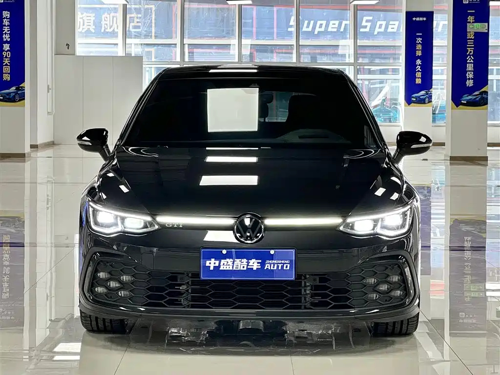 VOLKSWAGEN GOLF 2022