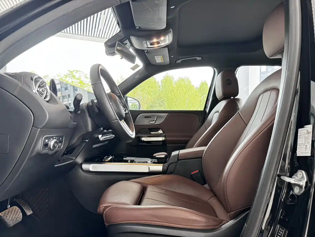 MERCEDES BENZ GLB 2021