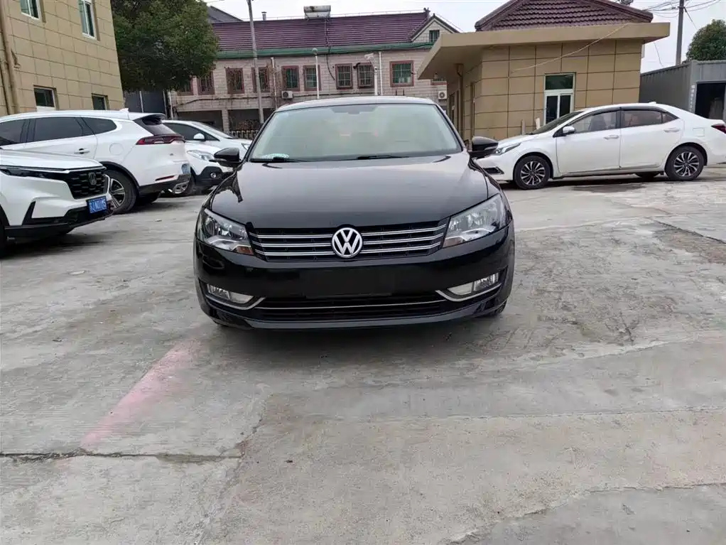 VOLKSWAGEN PASSAT 2015