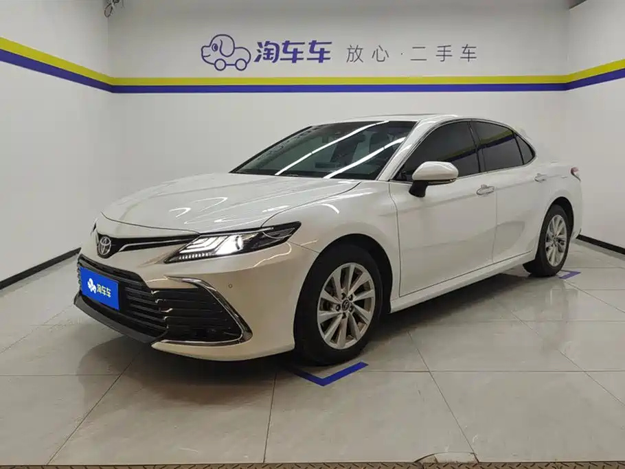 TOYOTA CAMRY 2021