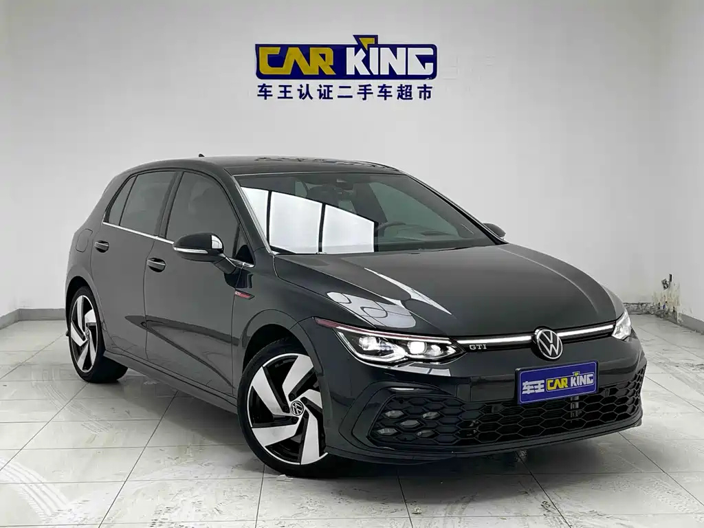 VOLKSWAGEN GOLF 2022