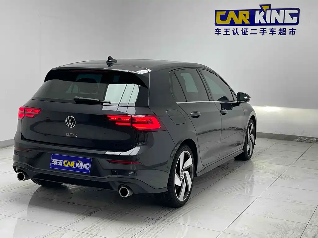 VOLKSWAGEN GOLF 2022