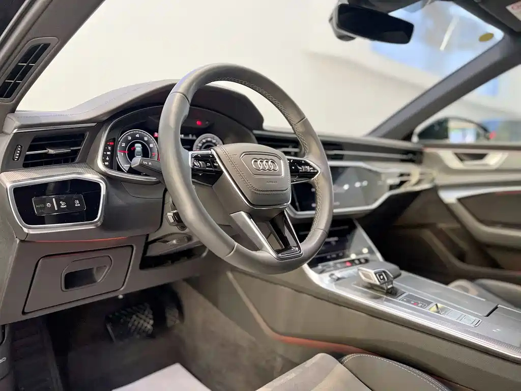 AUDI A6L 2023