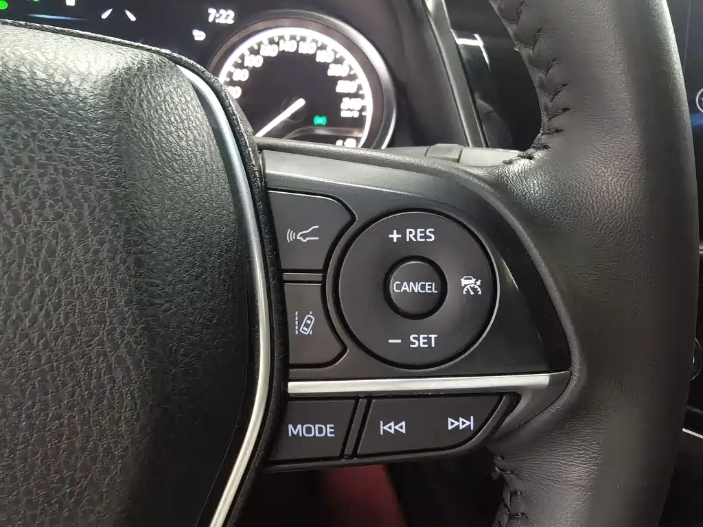 TOYOTA CAMRY 2022