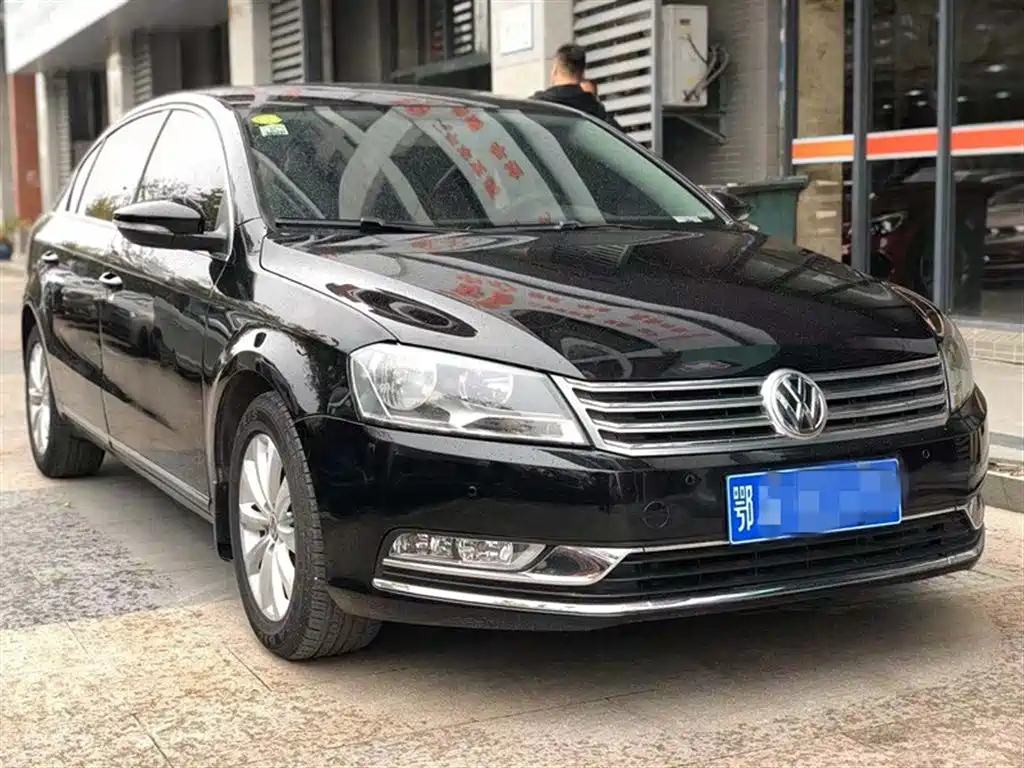 VOLKSWAGEN MAGOTAN 2011