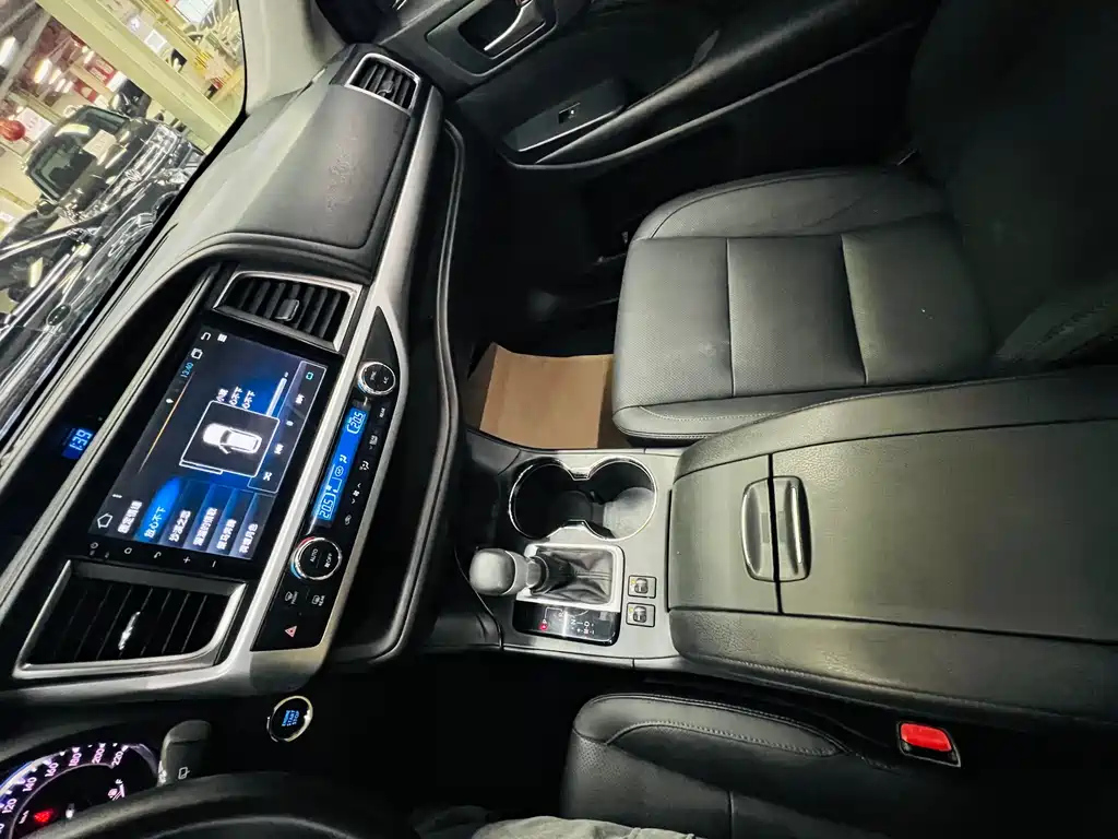 TOYOTA HIGHLANDER 2016