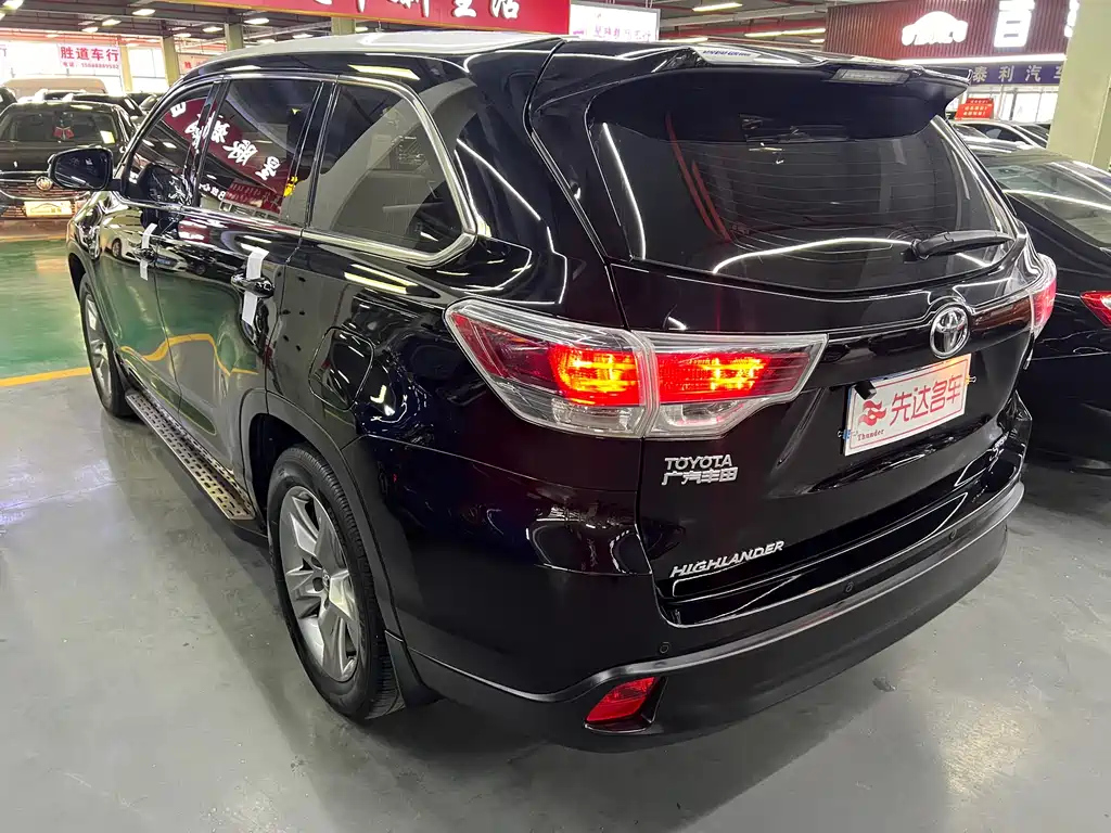 TOYOTA HIGHLANDER 2016