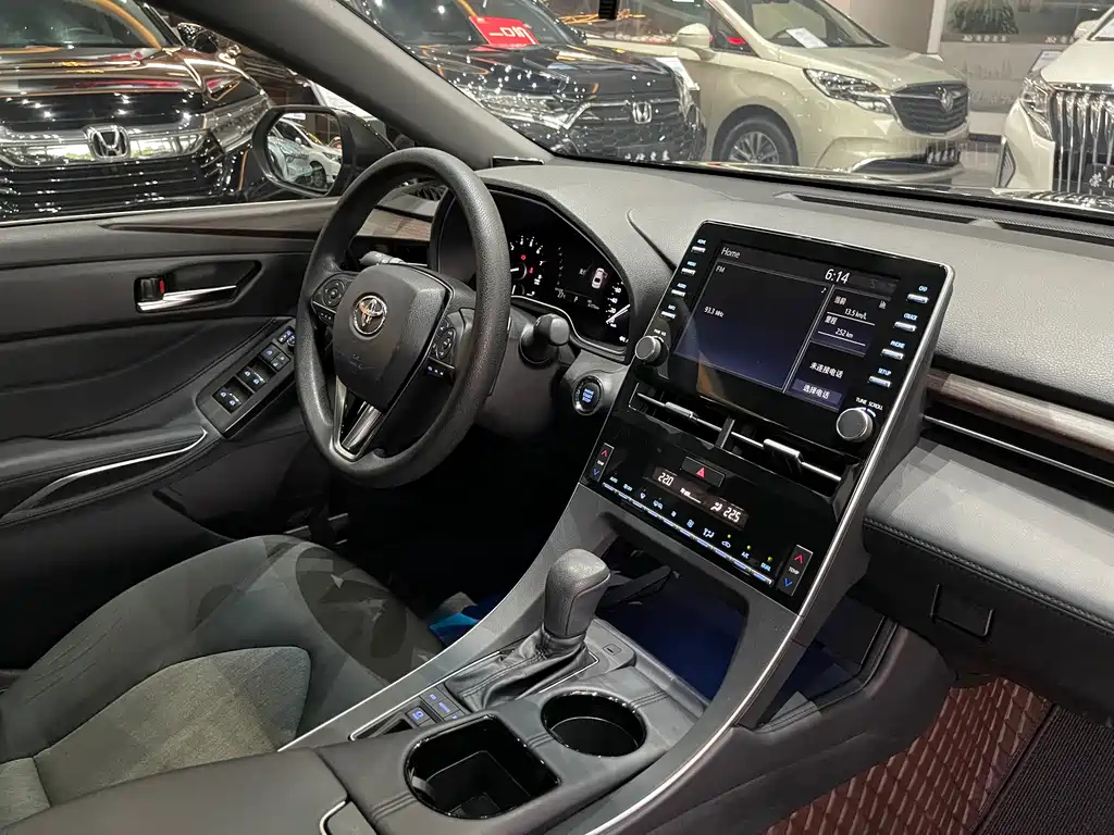 TOYOTA AVALON 2020