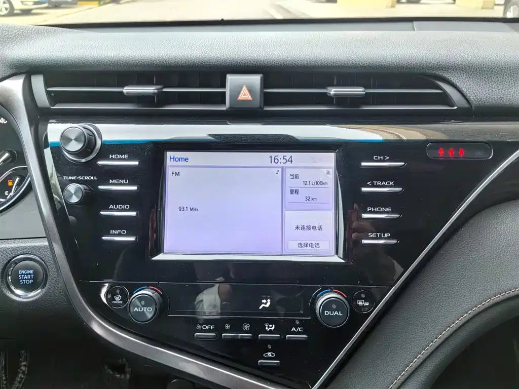 TOYOTA CAMRY 2018