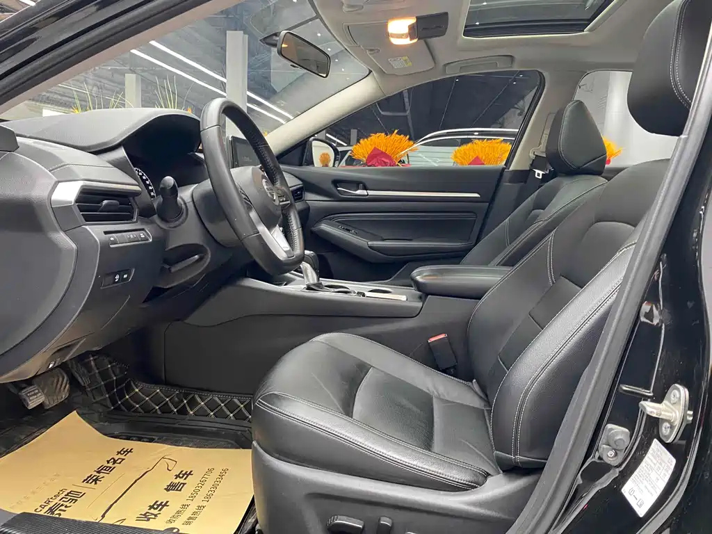 NISSAN TEANA 2020
