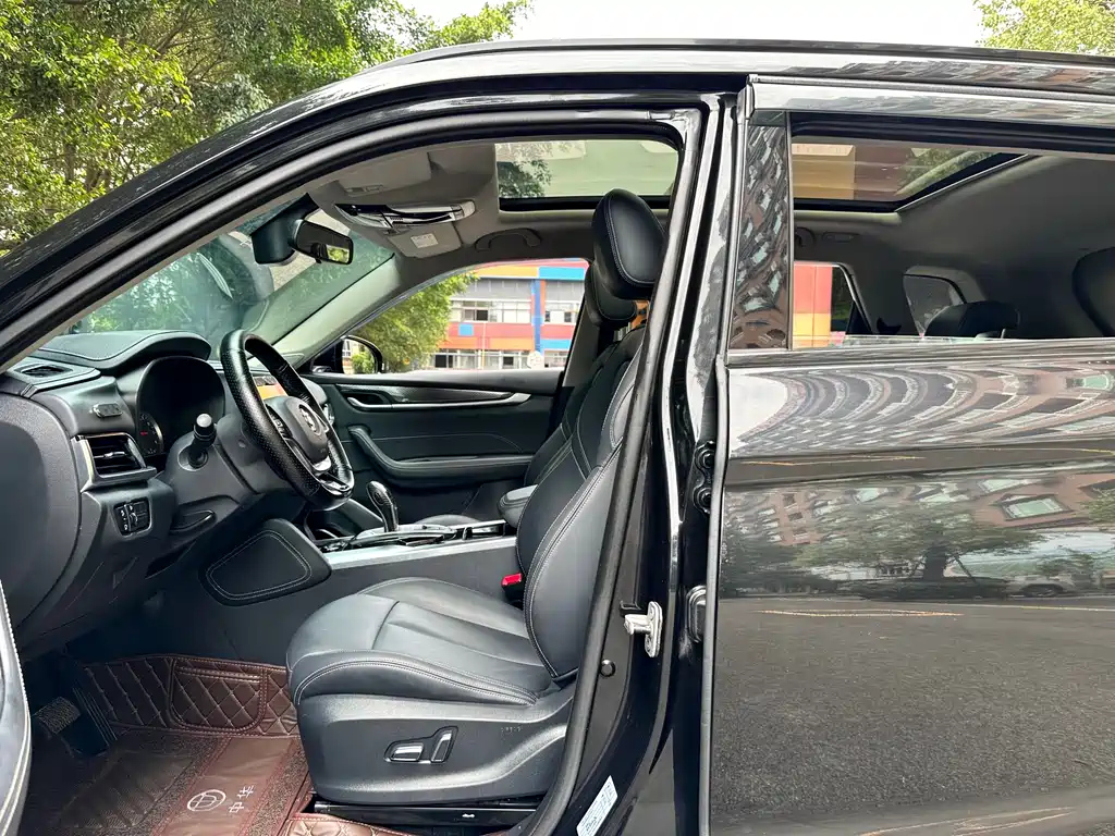 ZHONGHUA V7 2020