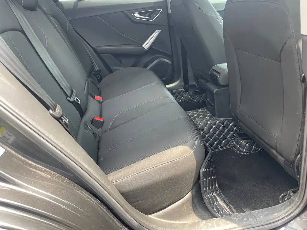 AUDI Q2L 2021