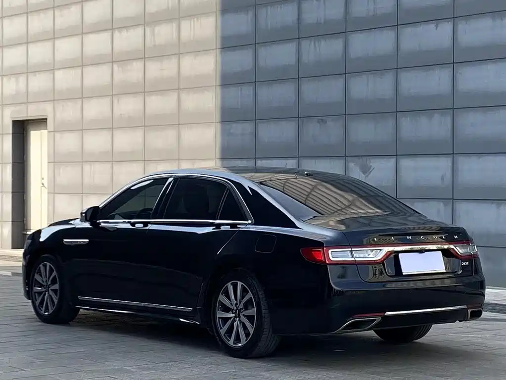 LINCOLN CONTINENTAL 2017