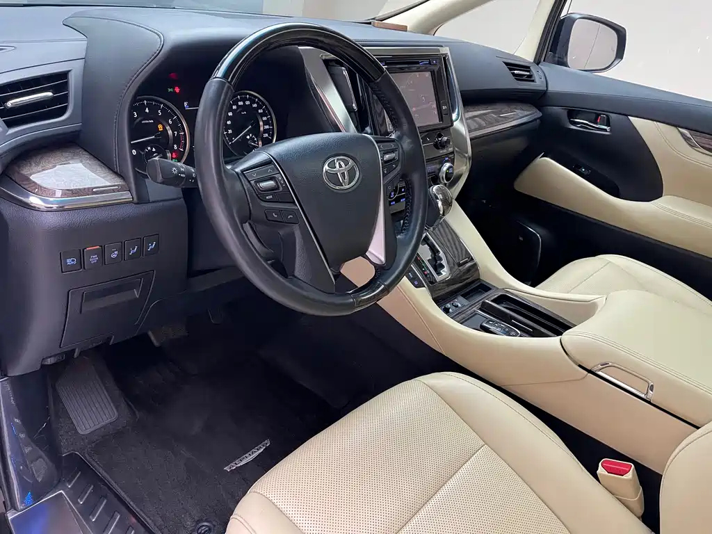 TOYOTA ALPHARD 2019