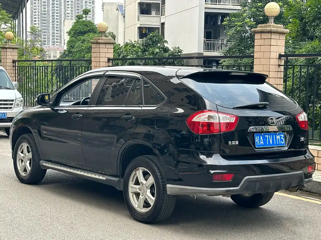 BYD S6 2013