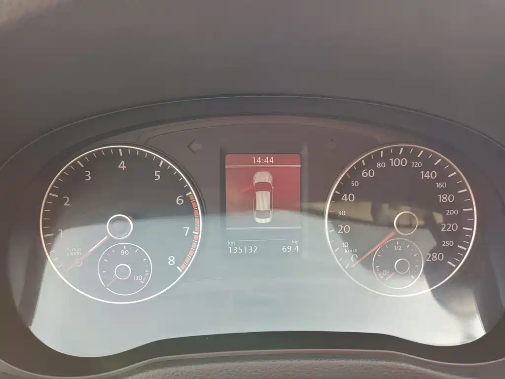 VOLKSWAGEN PASSAT 2016