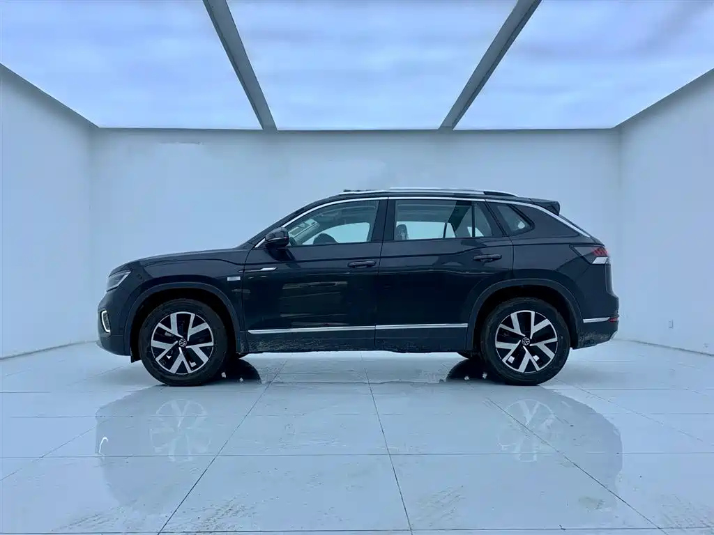 VOLKSWAGEN TAYRON 2023