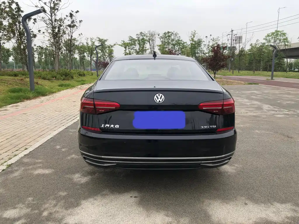 VOLKSWAGEN PASSAT 2020