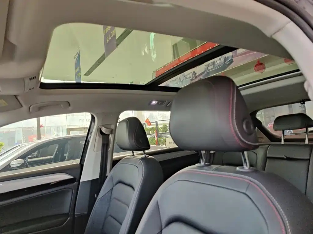 VOLKSWAGEN TAYRON 2021