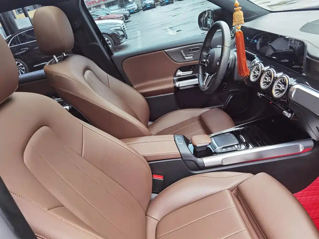 MERCEDES BENZ GLB 2020