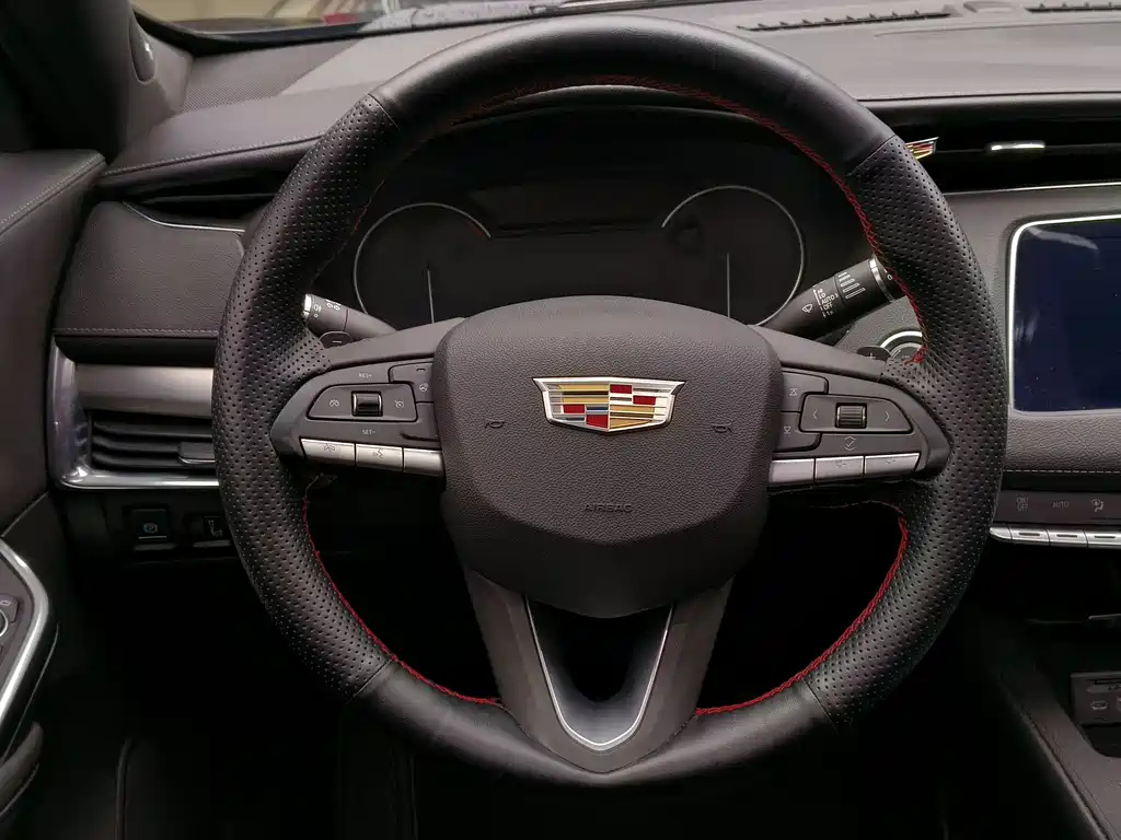 CADILLAC XT4 2020