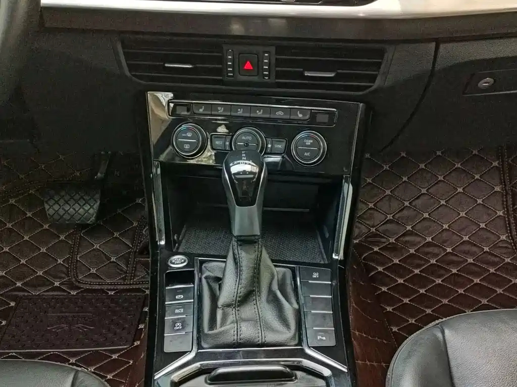 VOLKSWAGEN PASSAT 2019