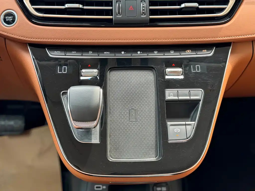HONGQI HQ9 2023