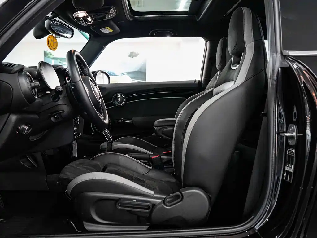 MINI JCW 2022