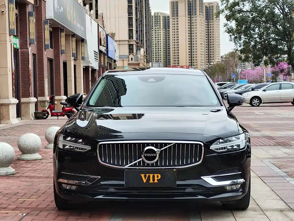 VOLVO S90 2020