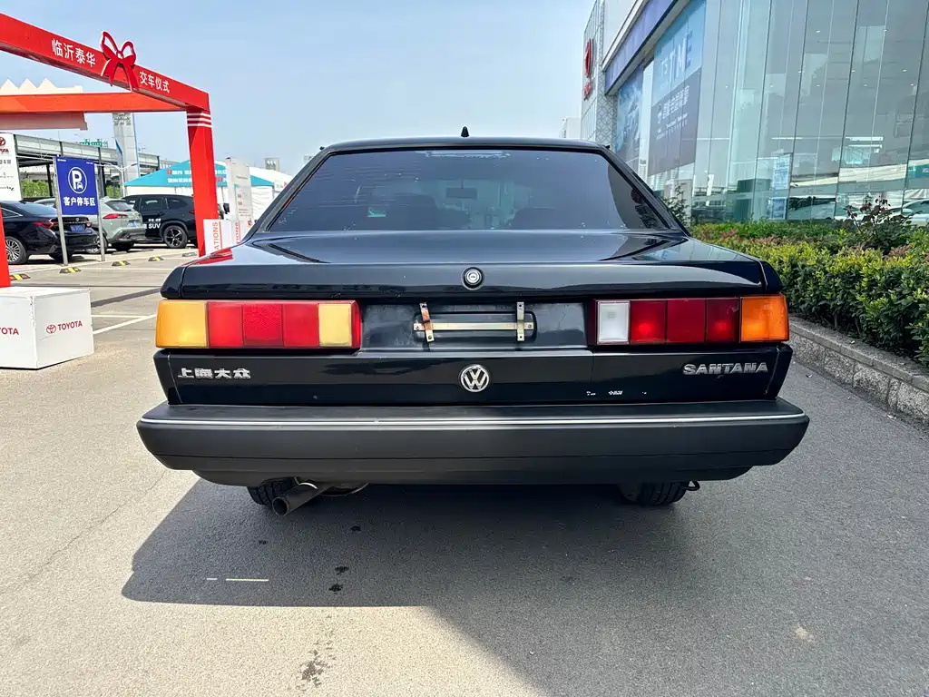 VOLKSWAGEN SANTANA CLASSIC 2011