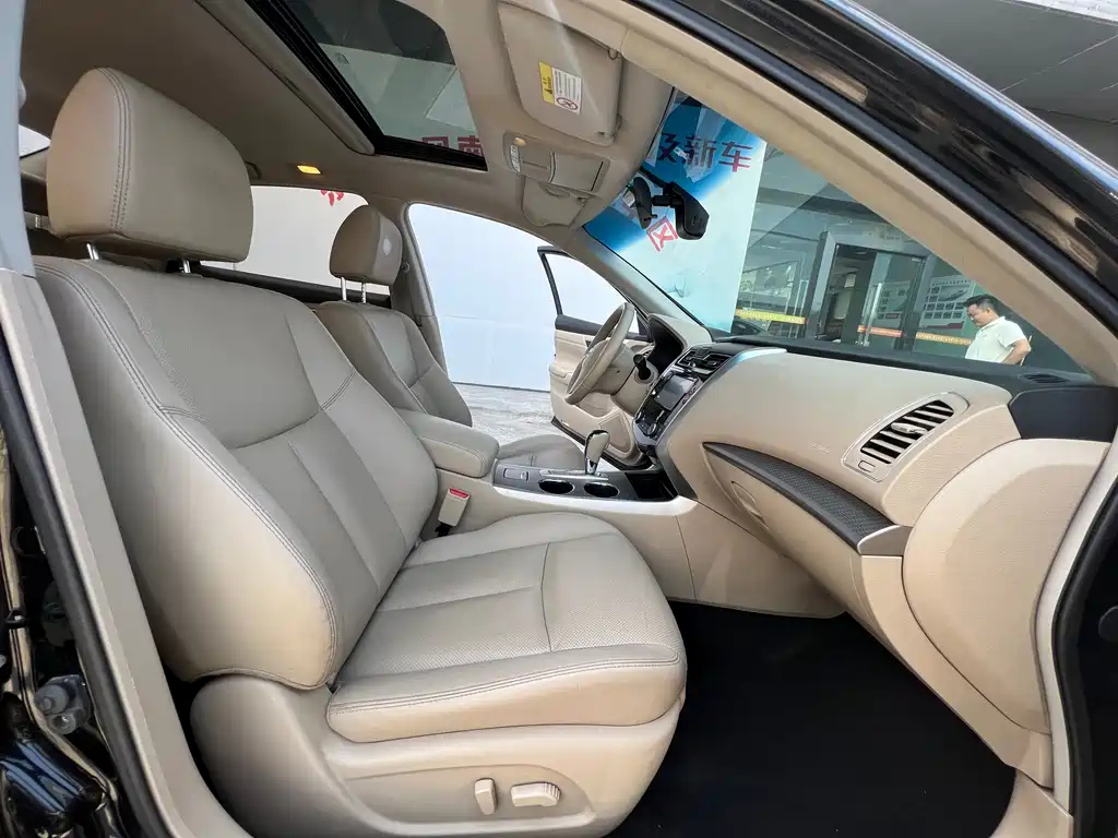 NISSAN TEANA 2018