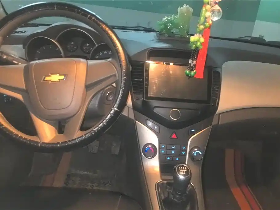 CHEVROLET CRUZE 2015