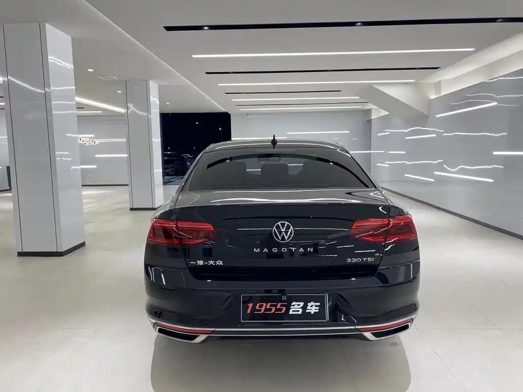 VOLKSWAGEN MAGOTAN 2022