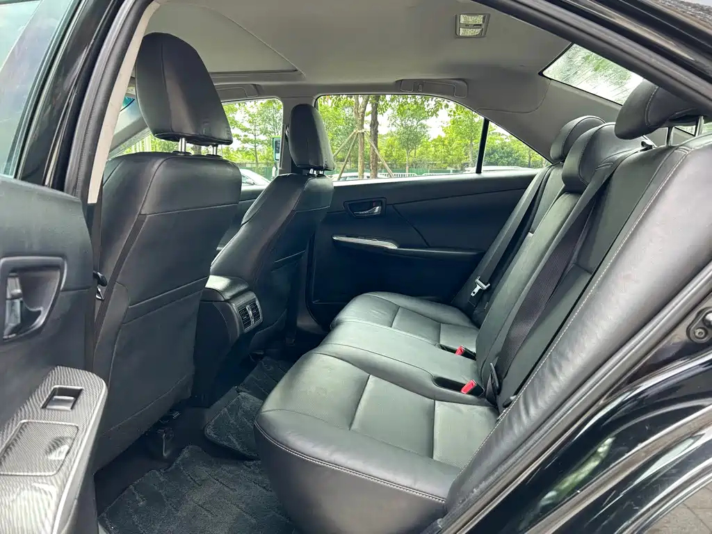 TOYOTA CAMRY 2017