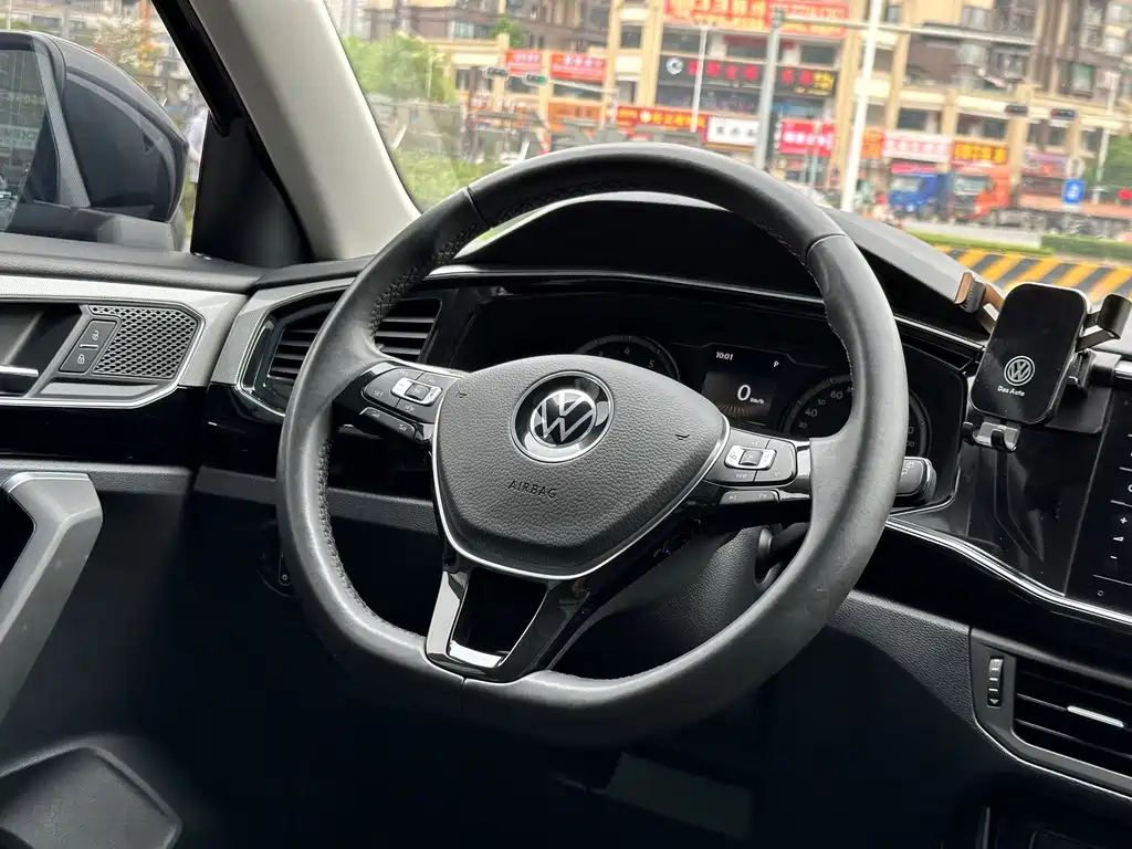 VOLKSWAGEN TAYRON 2021