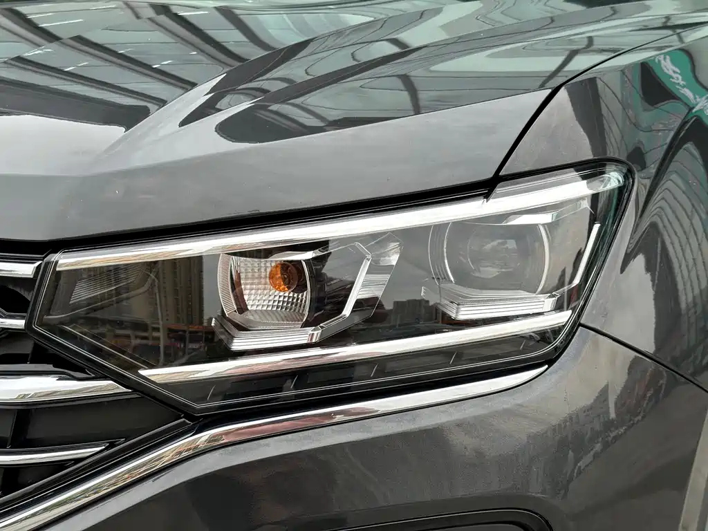 VOLKSWAGEN TAYRON 2021
