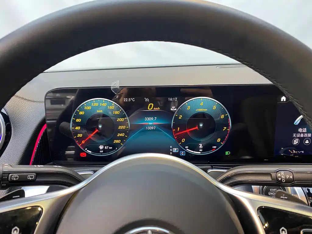 MERCEDES BENZ GLB 2023