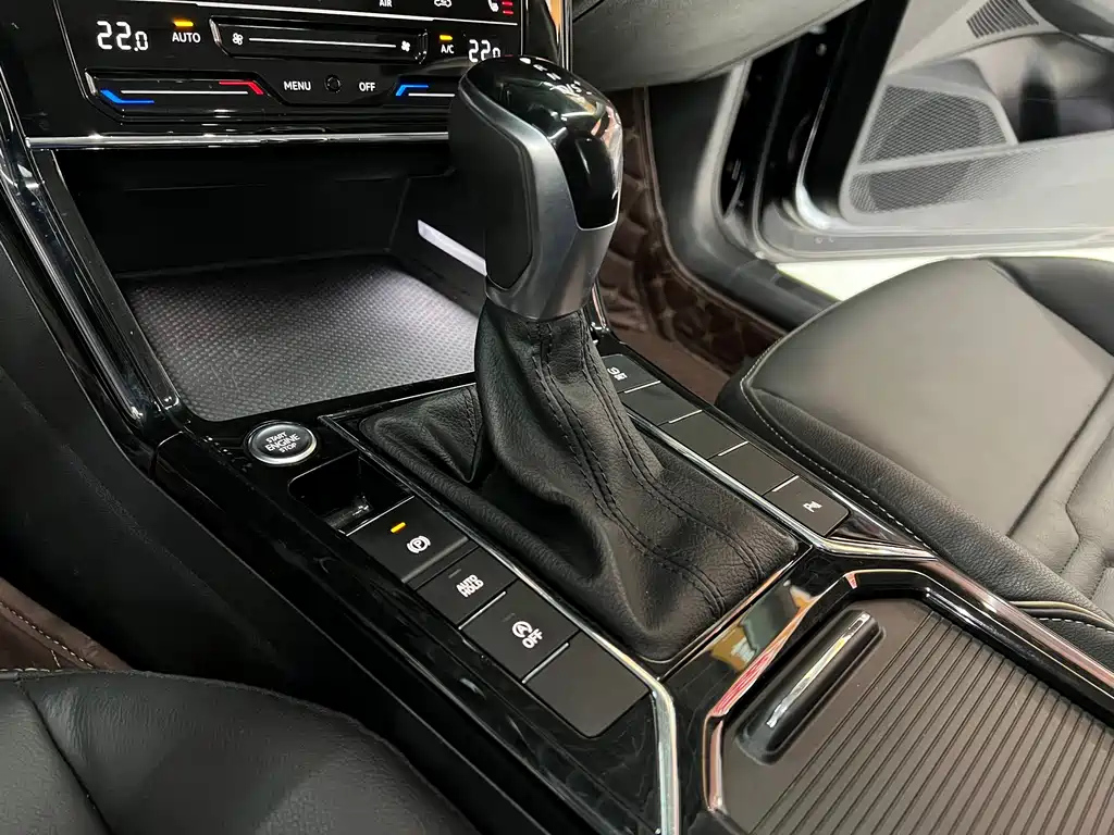 VOLKSWAGEN PASSAT 2021