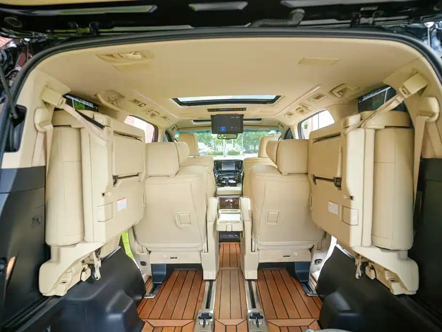 TOYOTA ALPHARD 2018